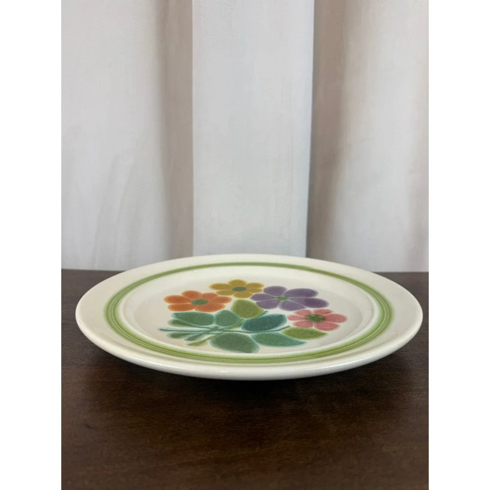 VTG‎ 1970's Franciscan Earthenware Purple Green Floral 10.5
